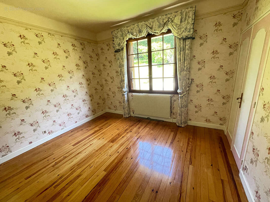 Maison à SAUVAGNAS