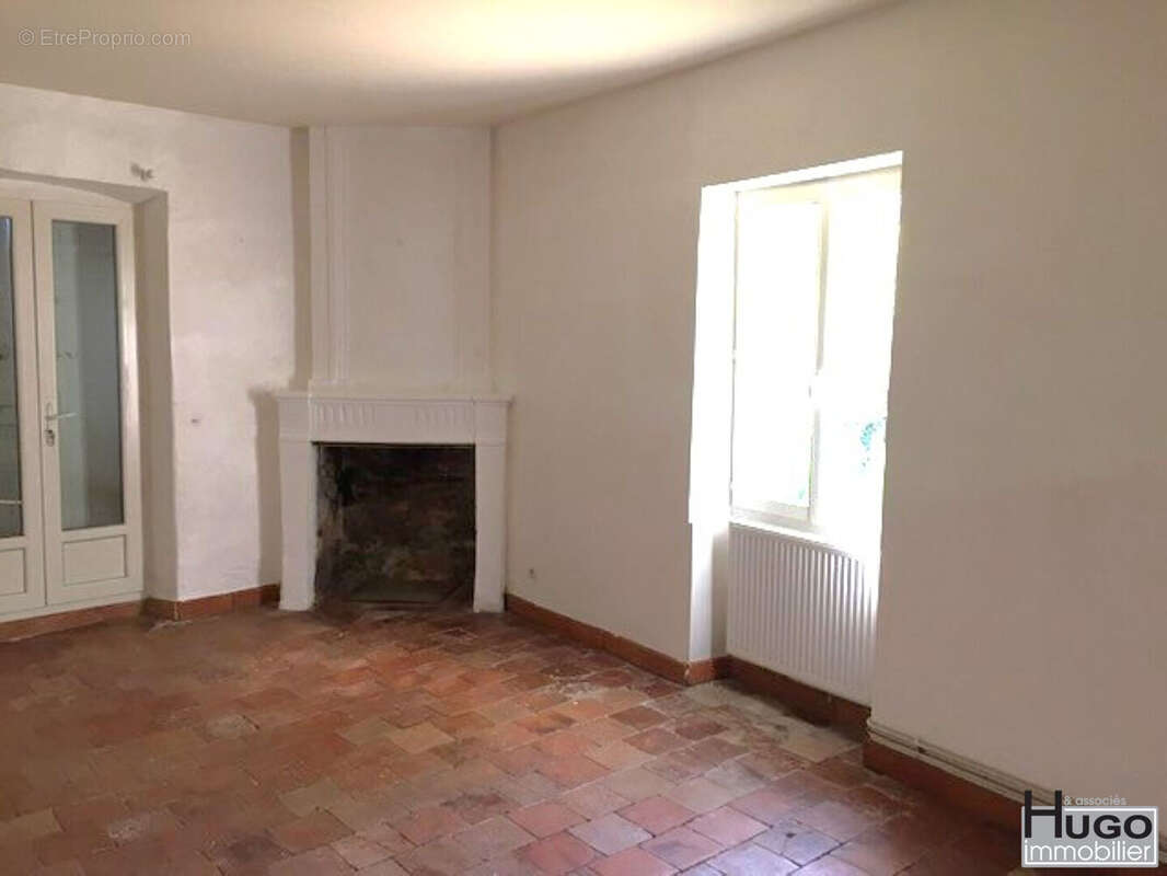 Appartement à CAMBES