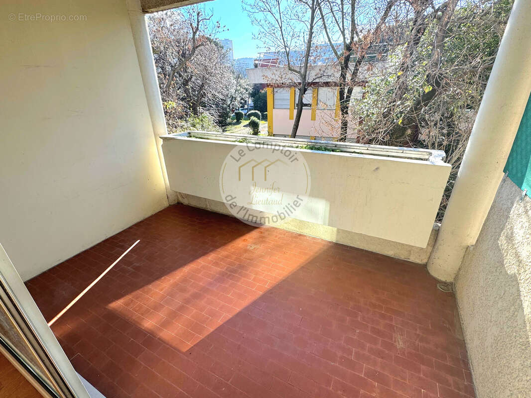 Appartement à MARSEILLE-9E