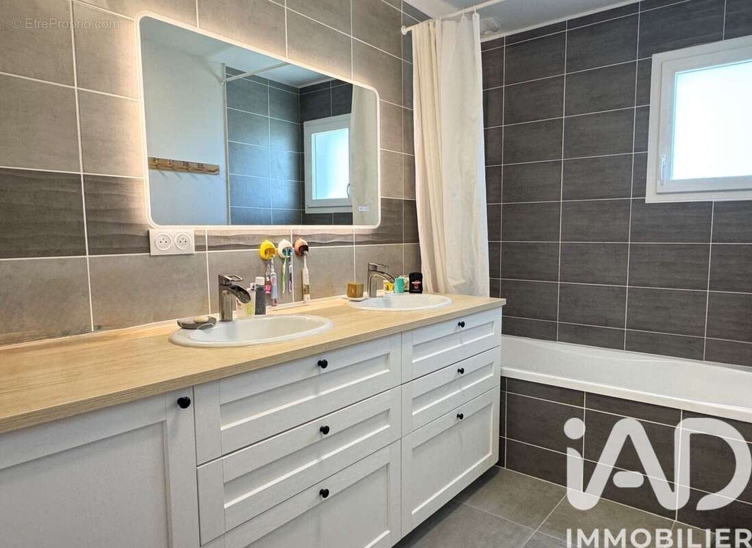 Photo 9 - Maison à SAINT-JULIEN-DE-CONCELLES