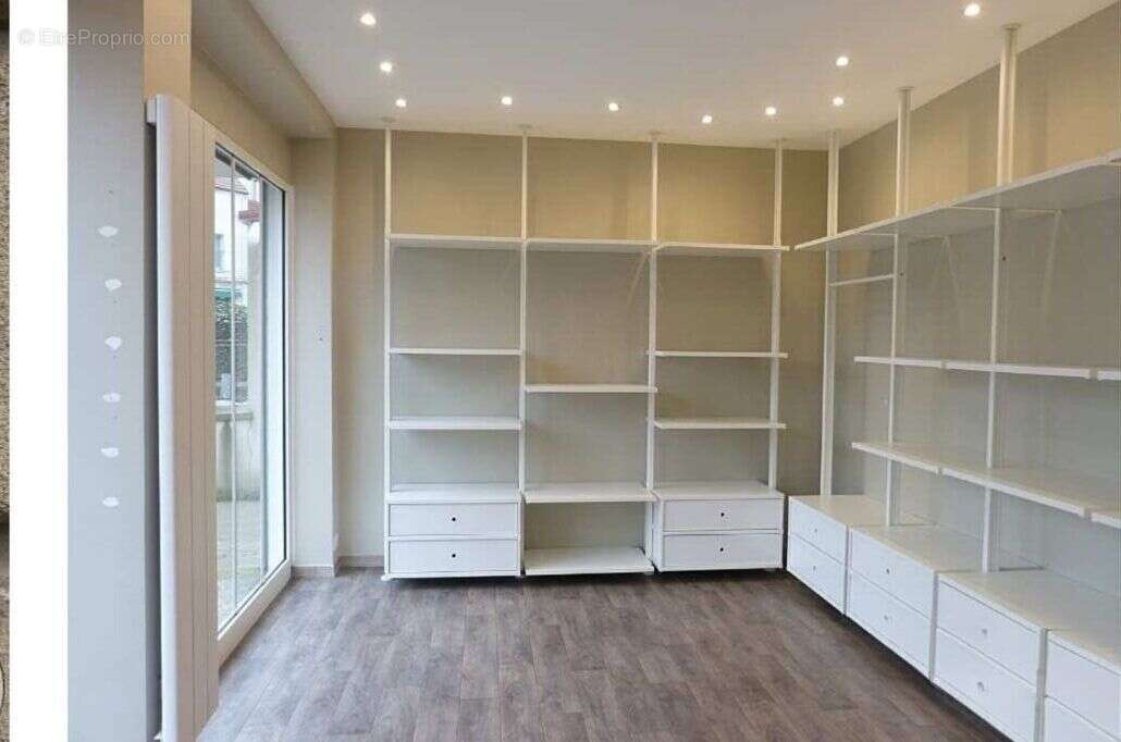 Commerce à BRY-SUR-MARNE