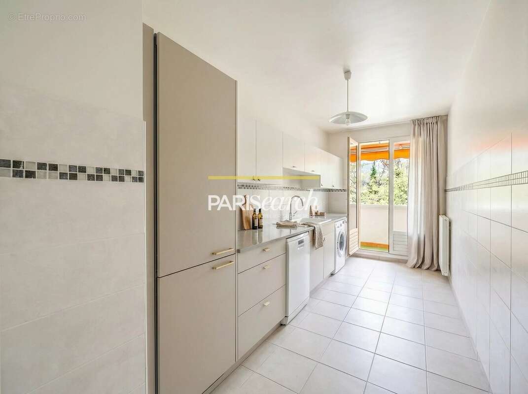 Appartement à PARIS-12E