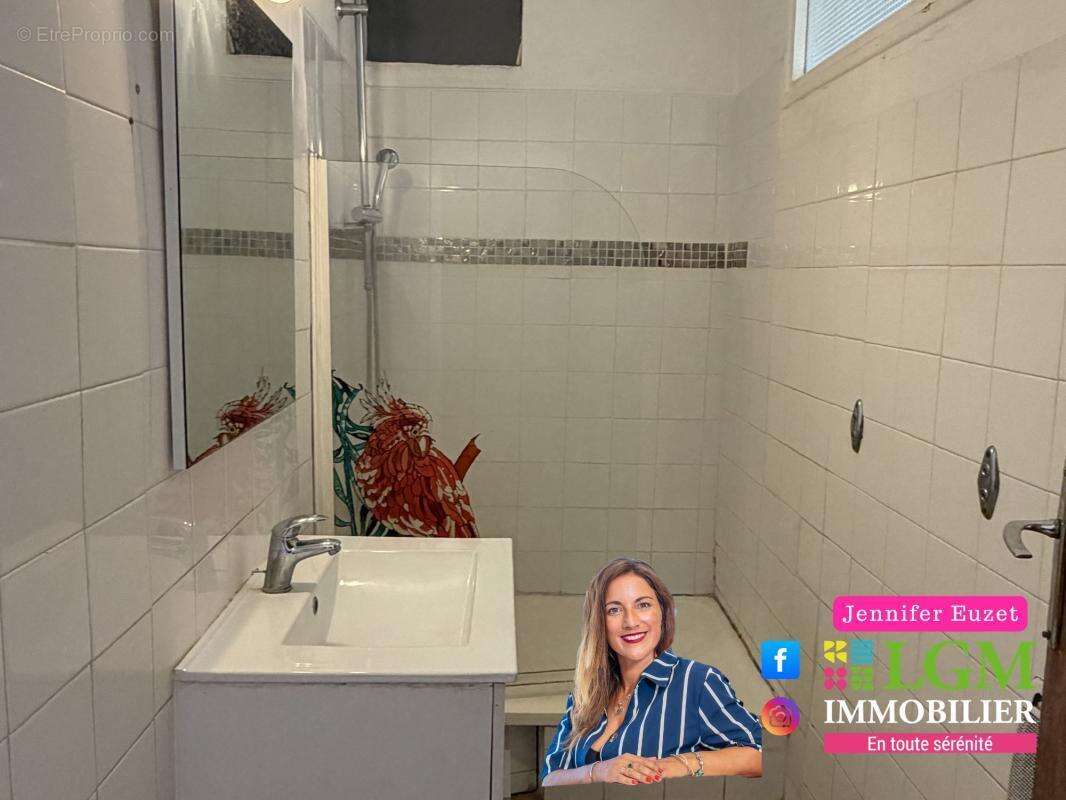 Appartement à LUNEL-VIEL