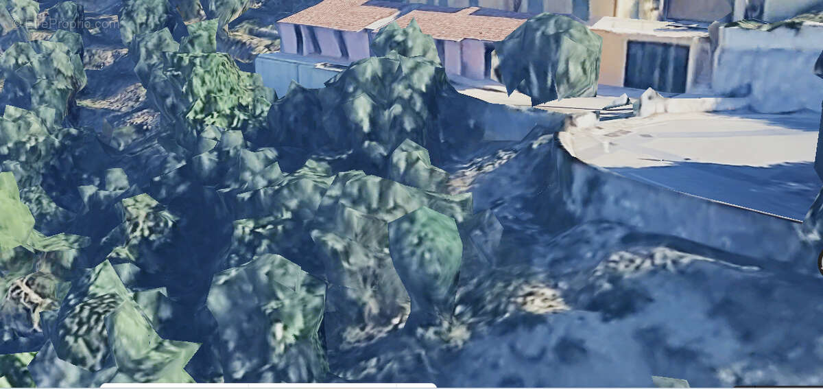 Terrain à CASTELLAR