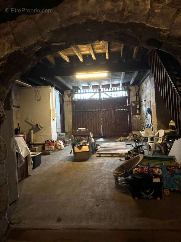 Maison à SAINT-ETIENNE-DE-CHIGNY