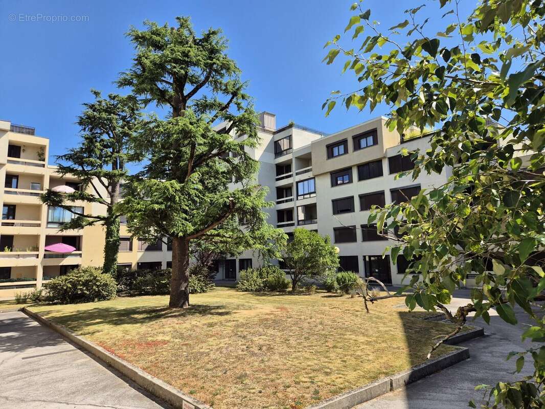 Appartement 60 m² à Onet-Le-Chateau  - photo 6