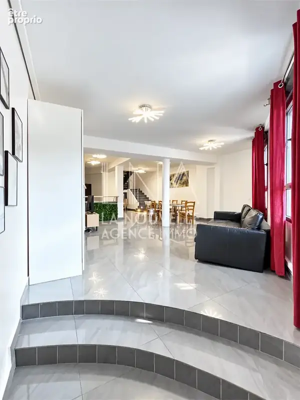 LNA IMMO – Pavillon 6 pièces avec 4 chambres - photo 1