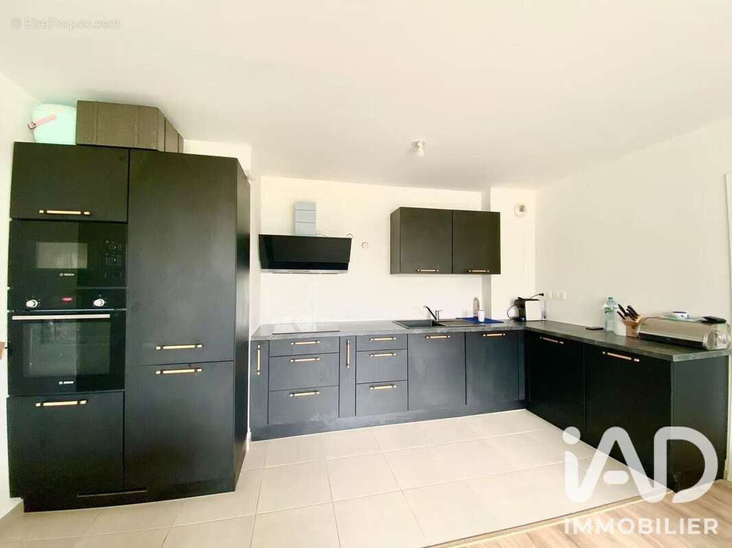 Photo 3 - Appartement à BUSSY-SAINT-GEORGES