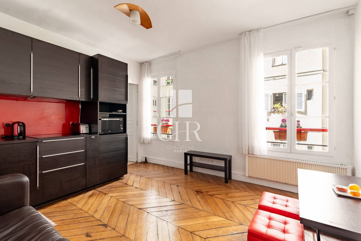 Appartement à PARIS-10E