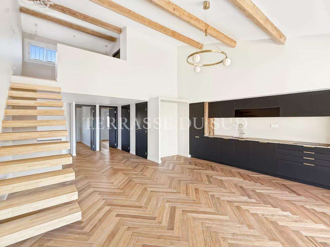 Appartement à MARSEILLE-8E
