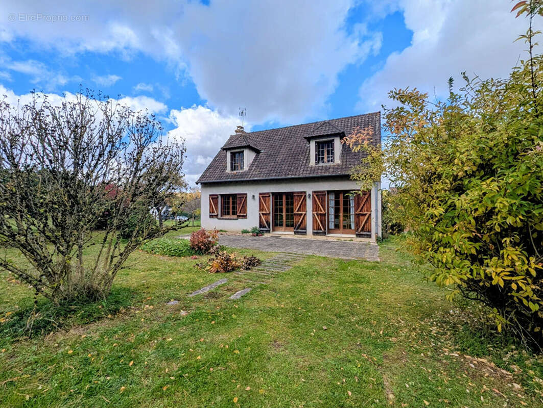 Maison à MILLY-LA-FORET