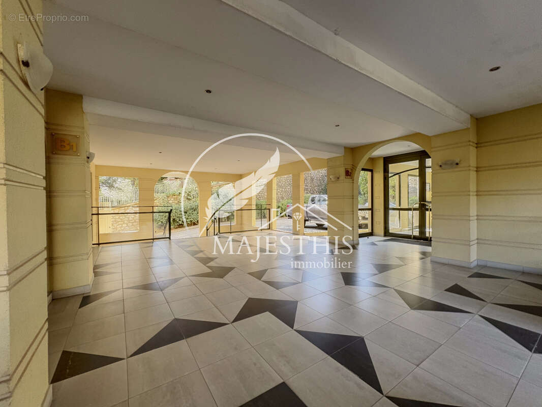 Appartement à HYERES