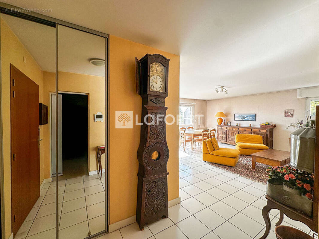 Appartement à SAINT-ISMIER