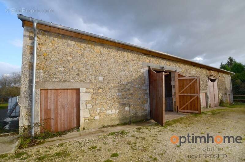 Maison à GENOUILLAC