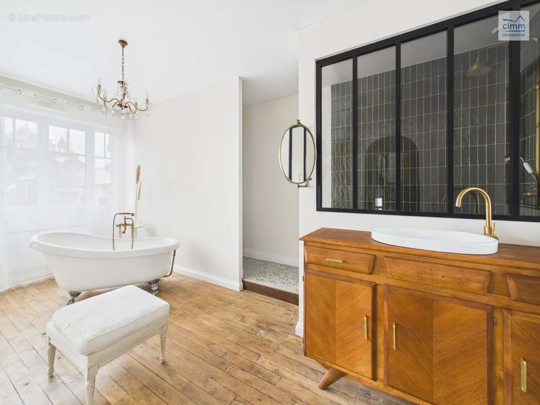 Maison à LES BRULAIS