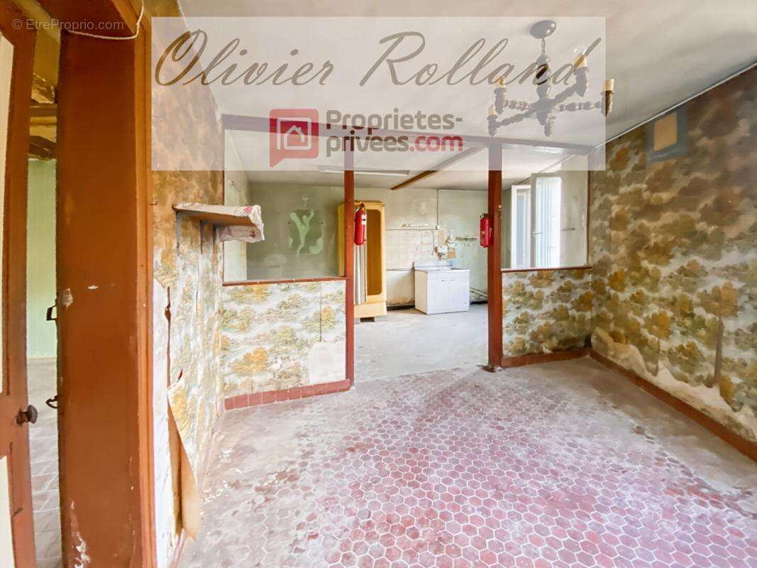 49540 -  Aubigné sur Layon - Maison à rénover de 104 m² sur 500 m² de terrain avec dépendances - photo 9