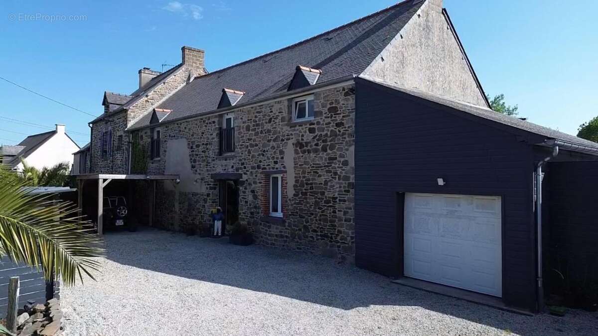 Maison à LA GOUESNIERE