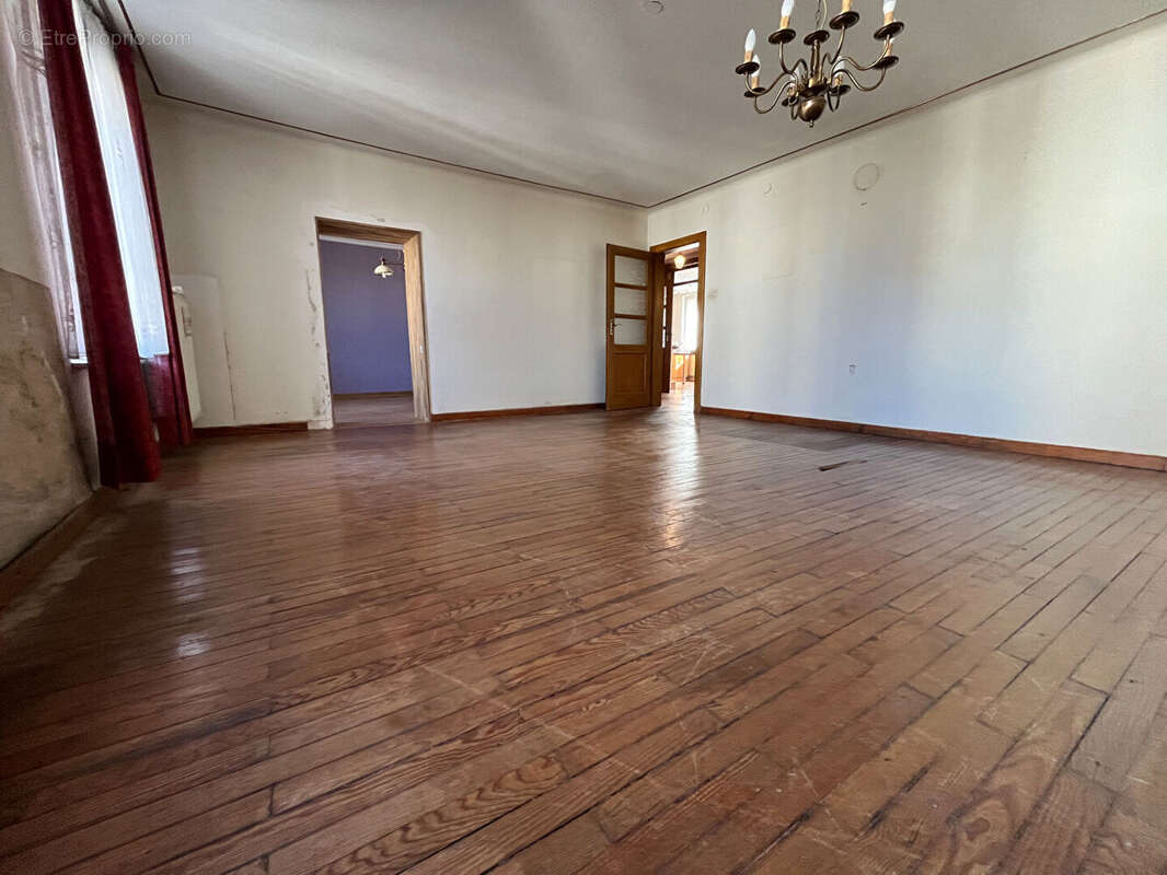 Maison à CONTZ-LES-BAINS