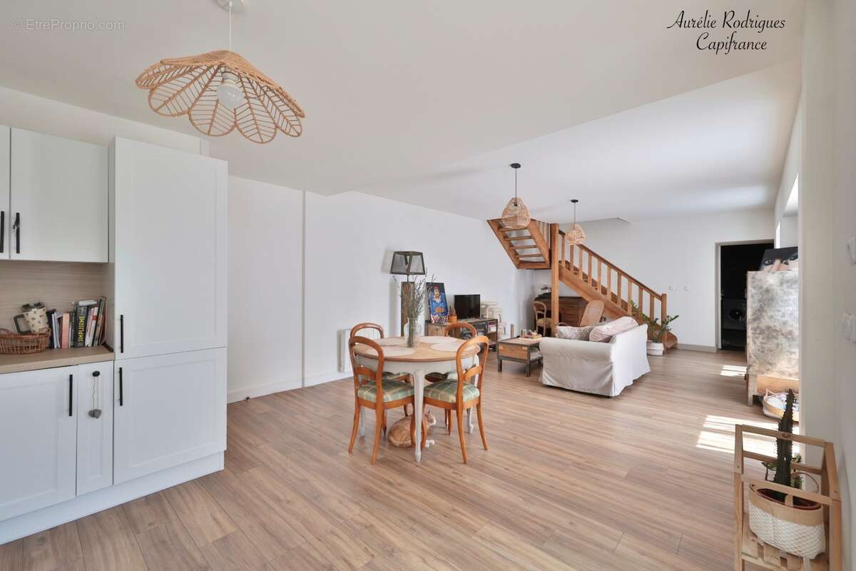 Maison à vendre 5 pièces PONT DE VEYLE (01) - photo 2
