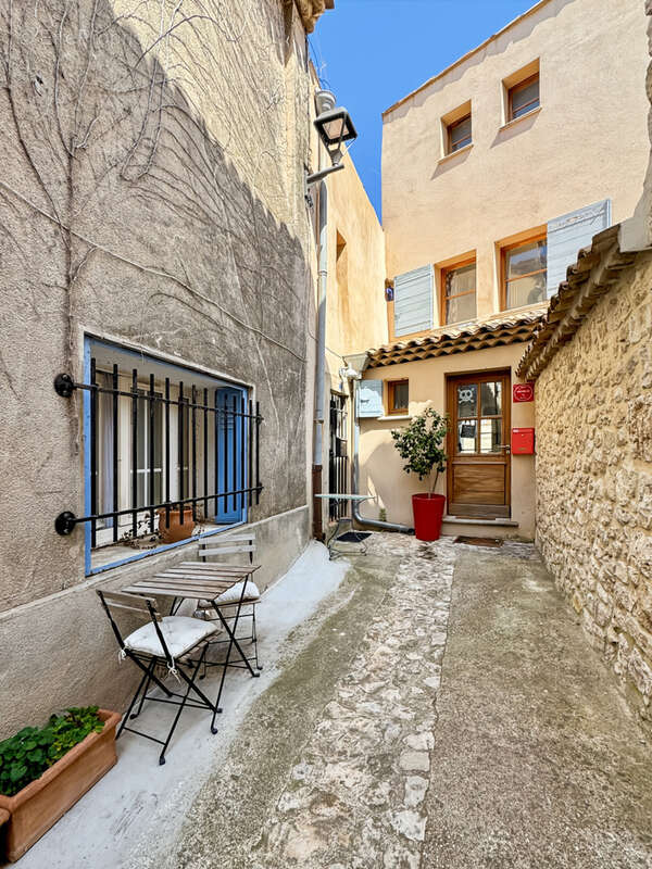 Maison à VENTABREN