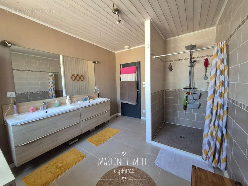 Dpt Deux Sèvres (79), à vendre SAINT HILAIRE LA PALUD maison 3 chambres - Plain pied avec beau jardin clos - photo 3