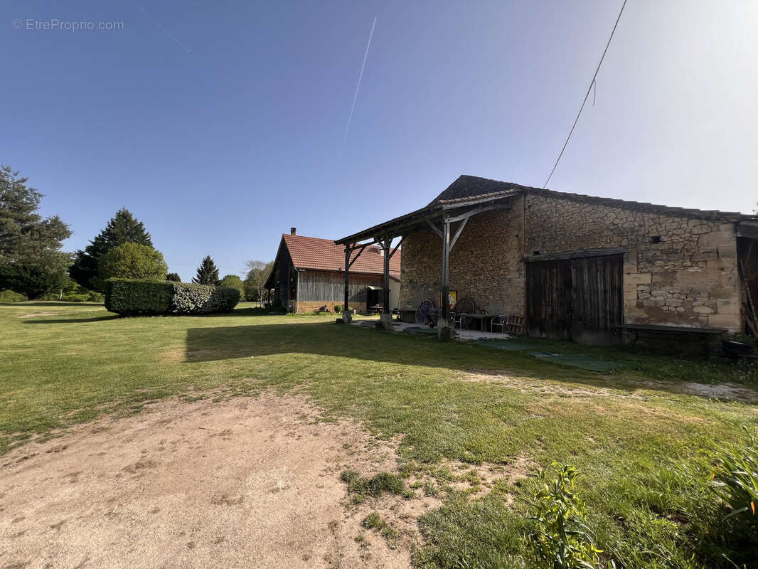 Maison à SIORAC-EN-PERIGORD