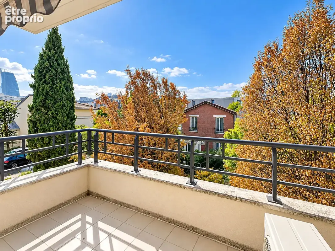 Appartement à LA GARENNE-COLOMBES