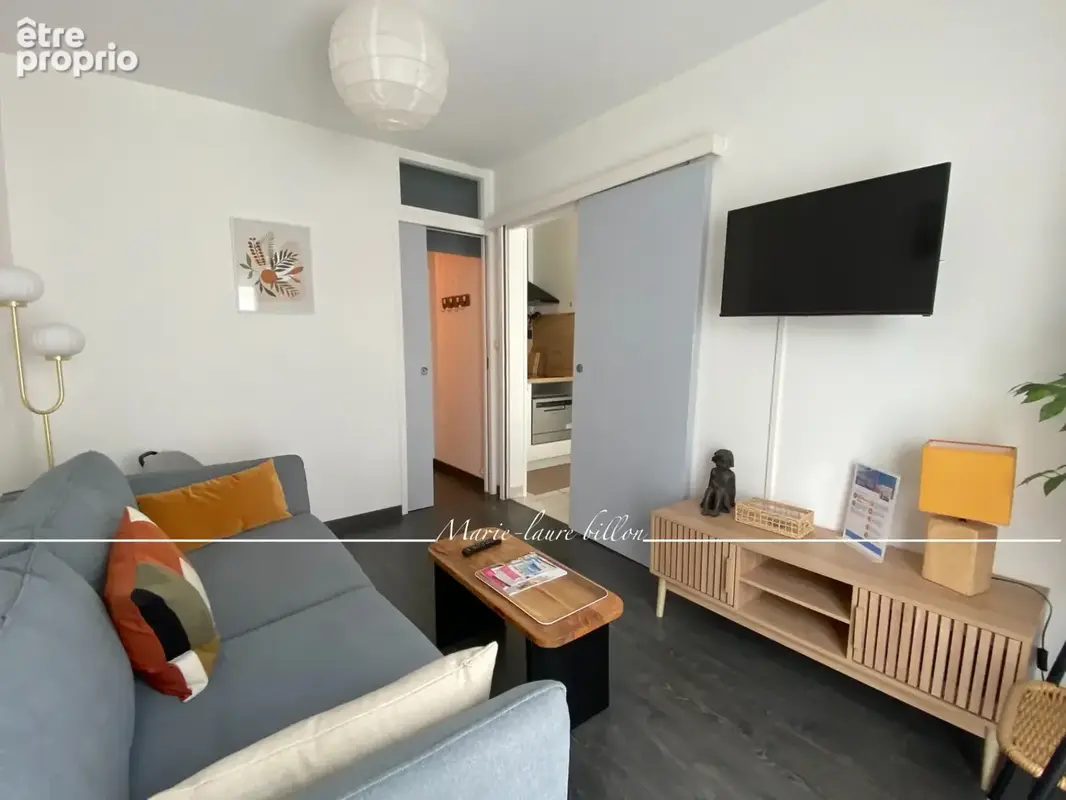 Appartement à vendre 2 pièces LES SABLES D'OLONNE (85), hyper centre, à deux pas de la plage, du remblai et des commerces - photo 2