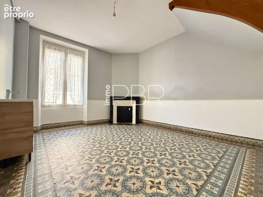 Maison ancienne T5 avec dépendances et garages - photo 4
