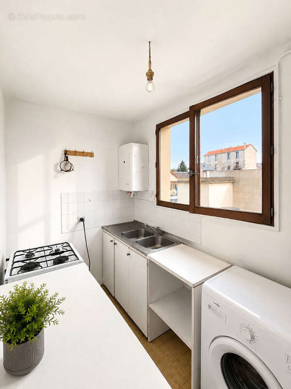 Drancy - Appartement 1 pièce 33 m2 - photo 2