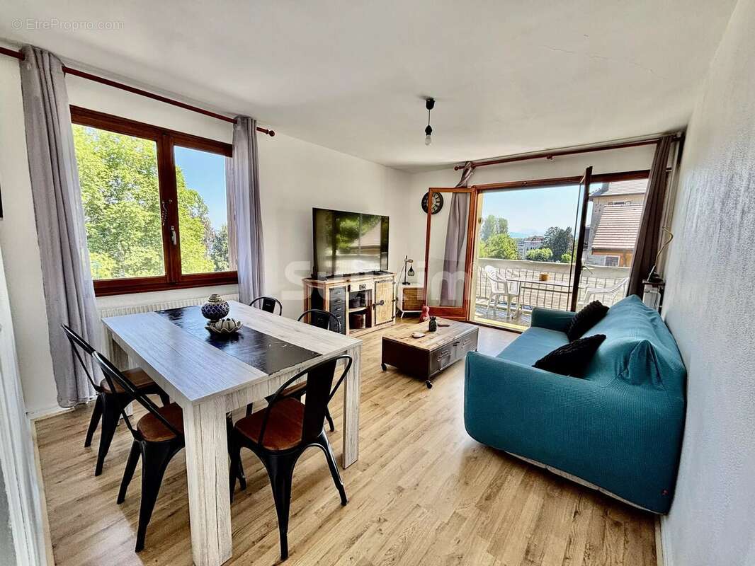 Appartement à EVIAN-LES-BAINS