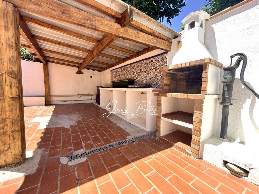 Maison à SAINT-ESTEVE