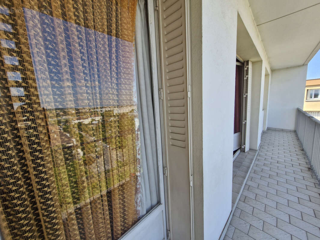 Appartement à BRON
