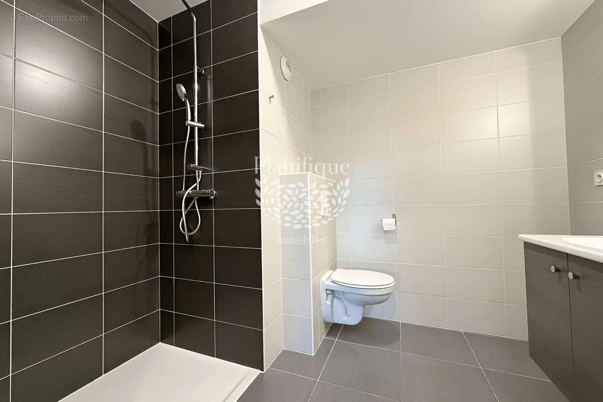 Appartement à CRANVES-SALES