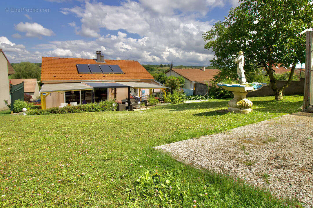 Maison à BAINVILLE-SUR-MADON