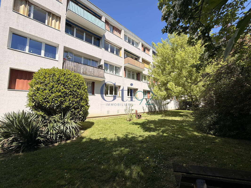 Appartement à CHATILLON