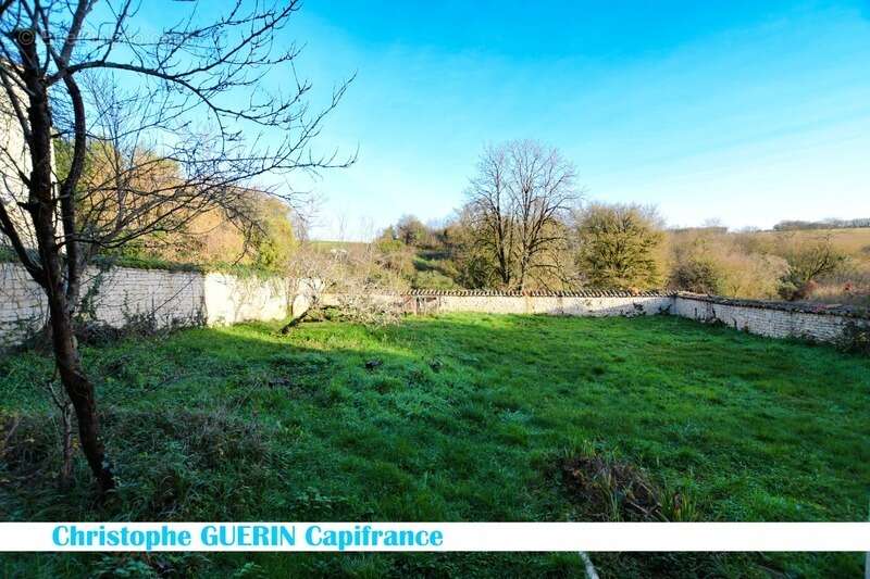 Maison à MONTIGNAC-CHARENTE