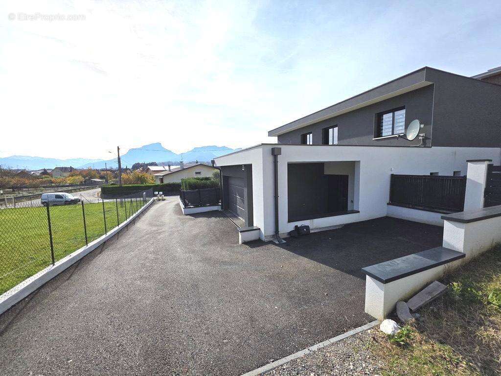 Maison à SAINT-ALBAN-LEYSSE
