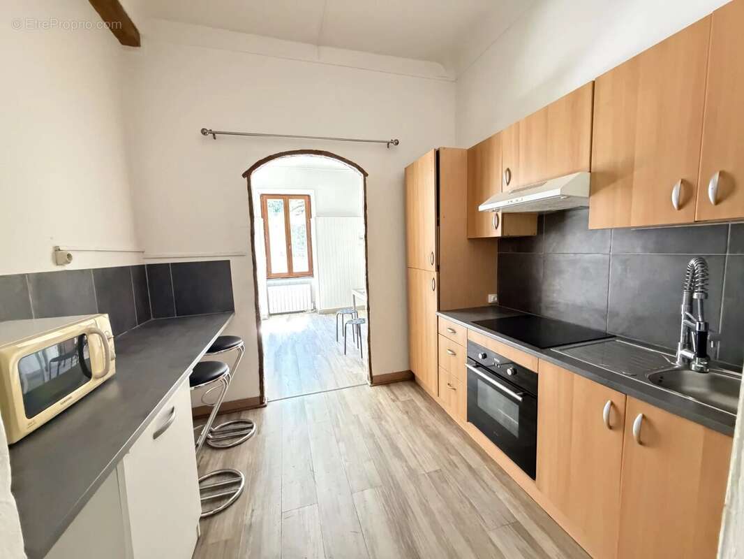 Appartement 2 pièces avec terrasse, vue dégagée sur les montagnes et deux caves - photo 4