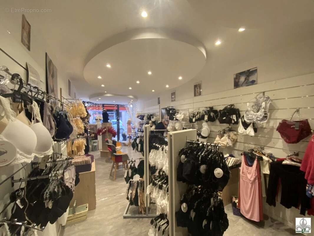Commerce à TOURNUS