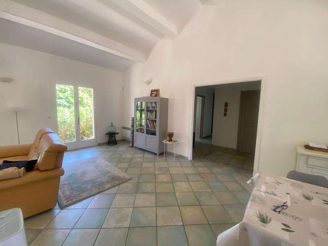 Maison à SIX-FOURS-LES-PLAGES