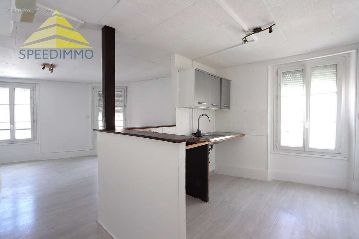 Appartement à BRIE-COMTE-ROBERT