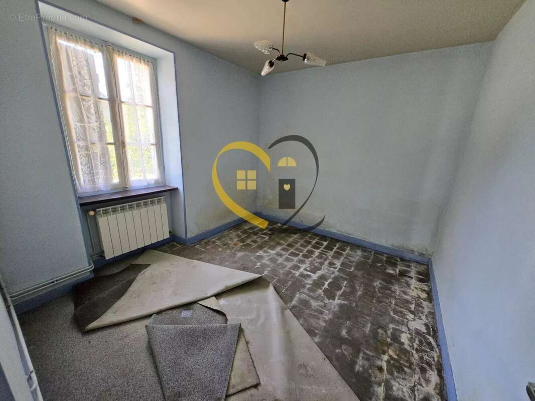 Maison à NEUVY-DEUX-CLOCHERS