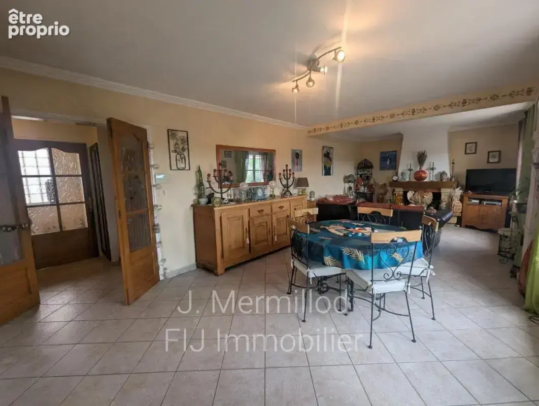 Maison 7 pièces / 183 m² / 393 000 EUR / SAINT-PRIVAT-DES-VIEUX - photo 3