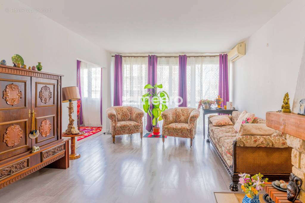 Appartement à MENNECY