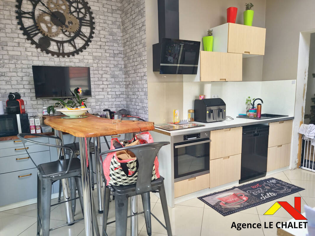 Maison à VILLENEUVE-LE-ROI