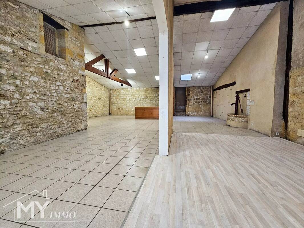 Commerce à SAINTE-FOY-LA-GRANDE