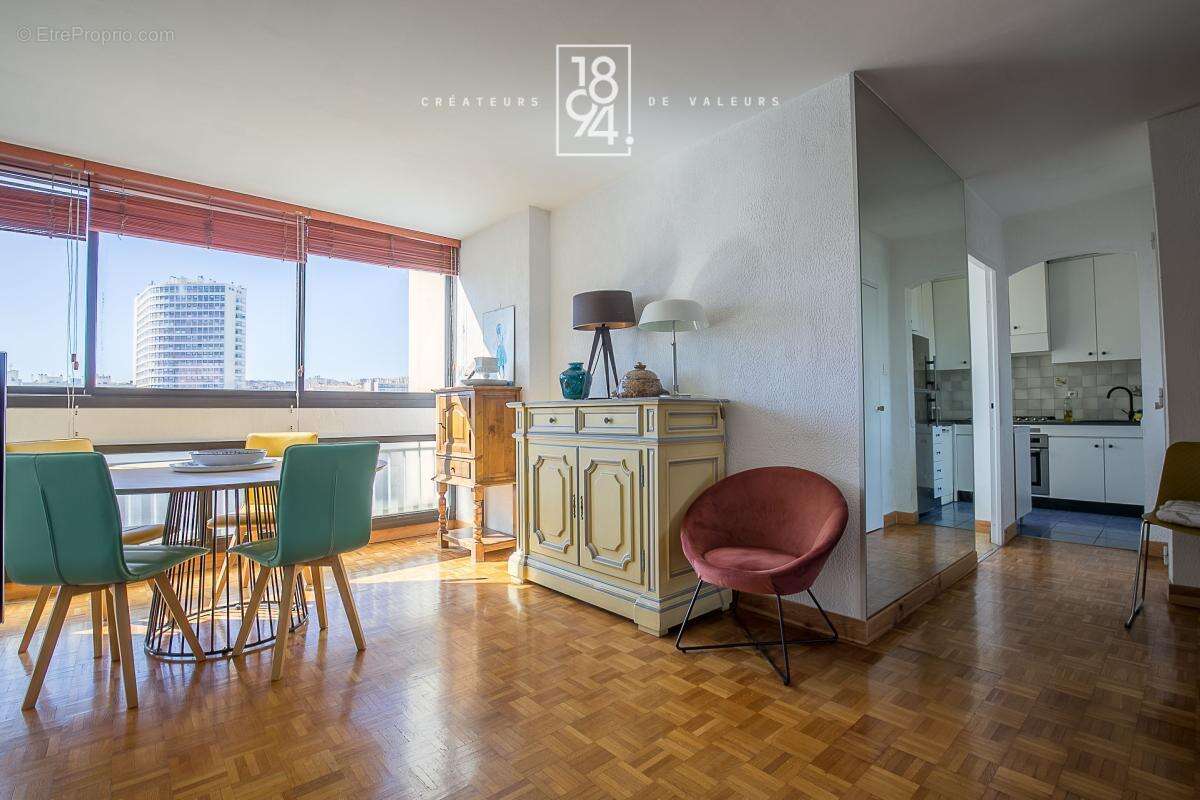 Appartement à MARSEILLE-7E