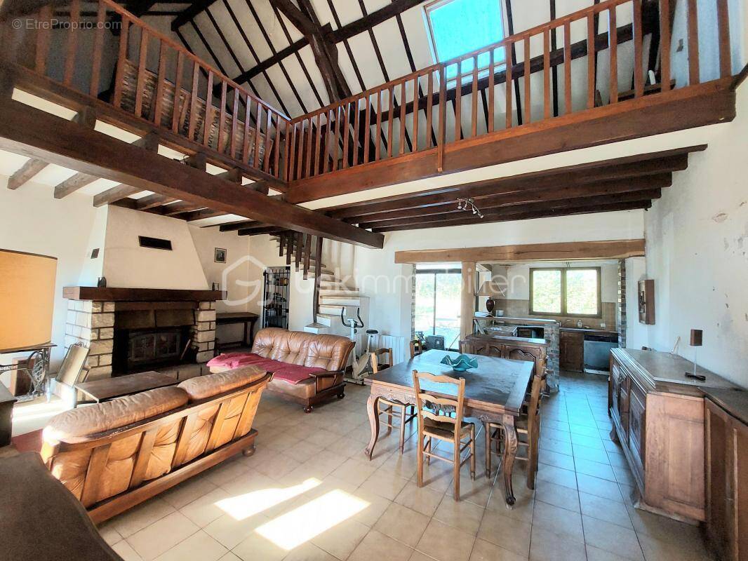 Maison à SAINT-VALERIEN