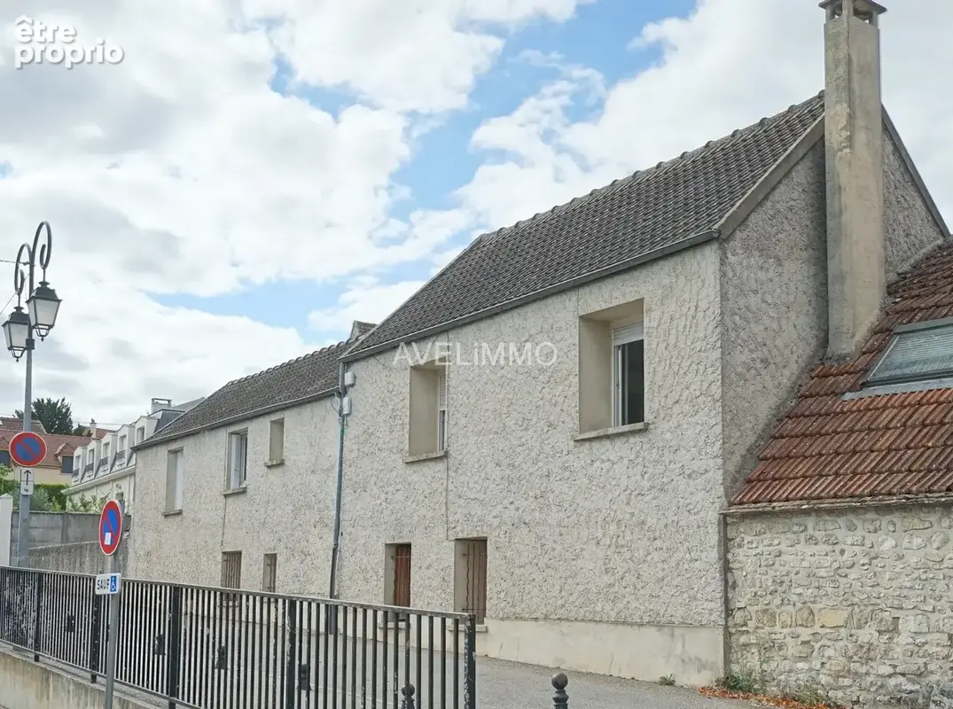 Immeuble divisé en 4 studios avec caves et garages - photo 7